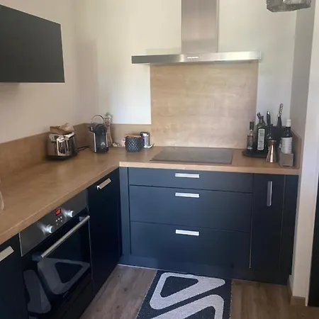 Petit Cocon Douillet Avec Terrasse アパート *